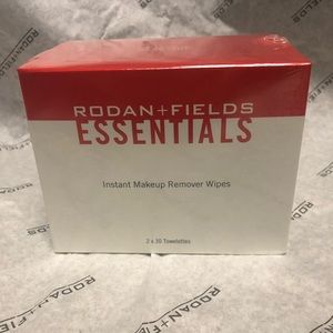 Unopened: ESSENTIALS INSTANT MAKEUP REMOVER WIPES